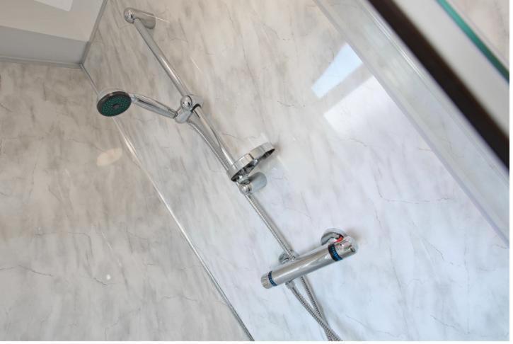 2B Spv Double En-Suite Room Wakefield Bagian luar foto