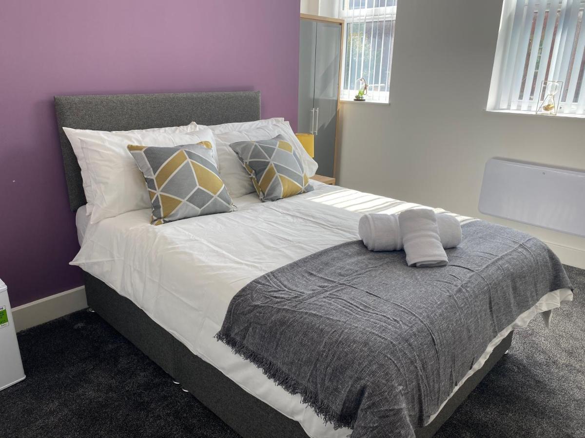 2B Spv Double En-Suite Room Wakefield Bagian luar foto