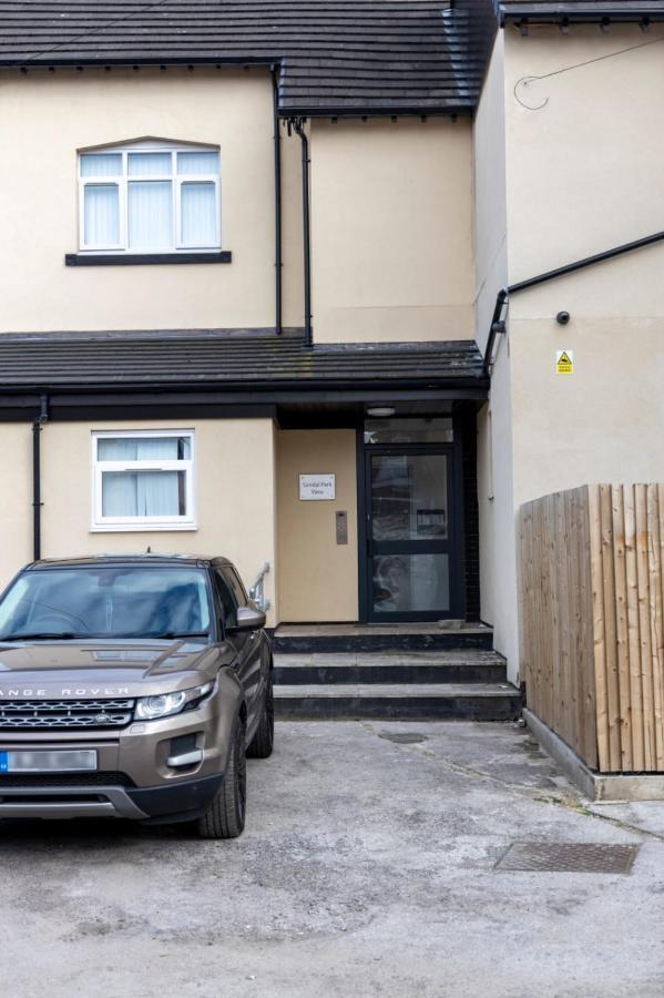 2B Spv Double En-Suite Room Wakefield Bagian luar foto