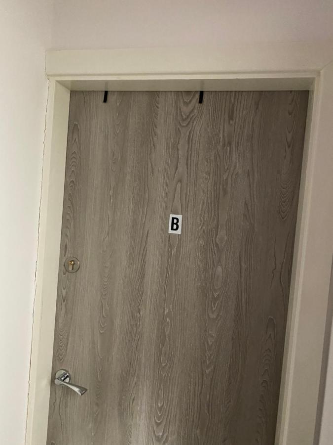 2B Spv Double En-Suite Room Wakefield Bagian luar foto